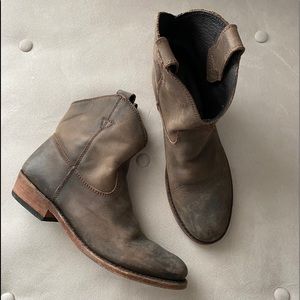 Liberty Black Shorty Boot